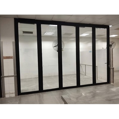 Cửa nhôm Xingfa xếp trượt 5 cánh ray âm
