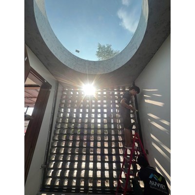 Mái kính cường lực dán an toàn hình tròn
